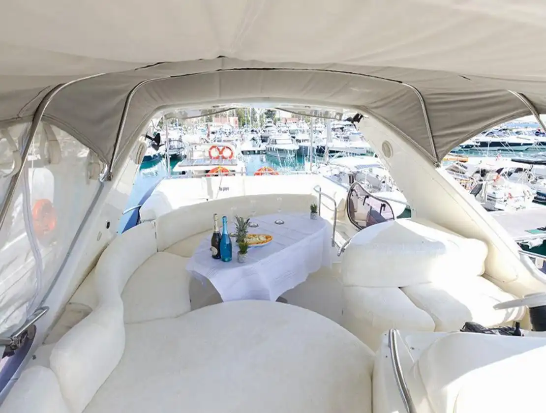 Antalya Yat Kiralama 19m Azimut 55 Fly